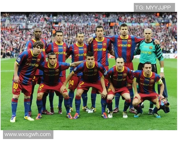 与足球明星亲密合影的创意P图技巧分享，轻松打造你的明星梦幻时刻